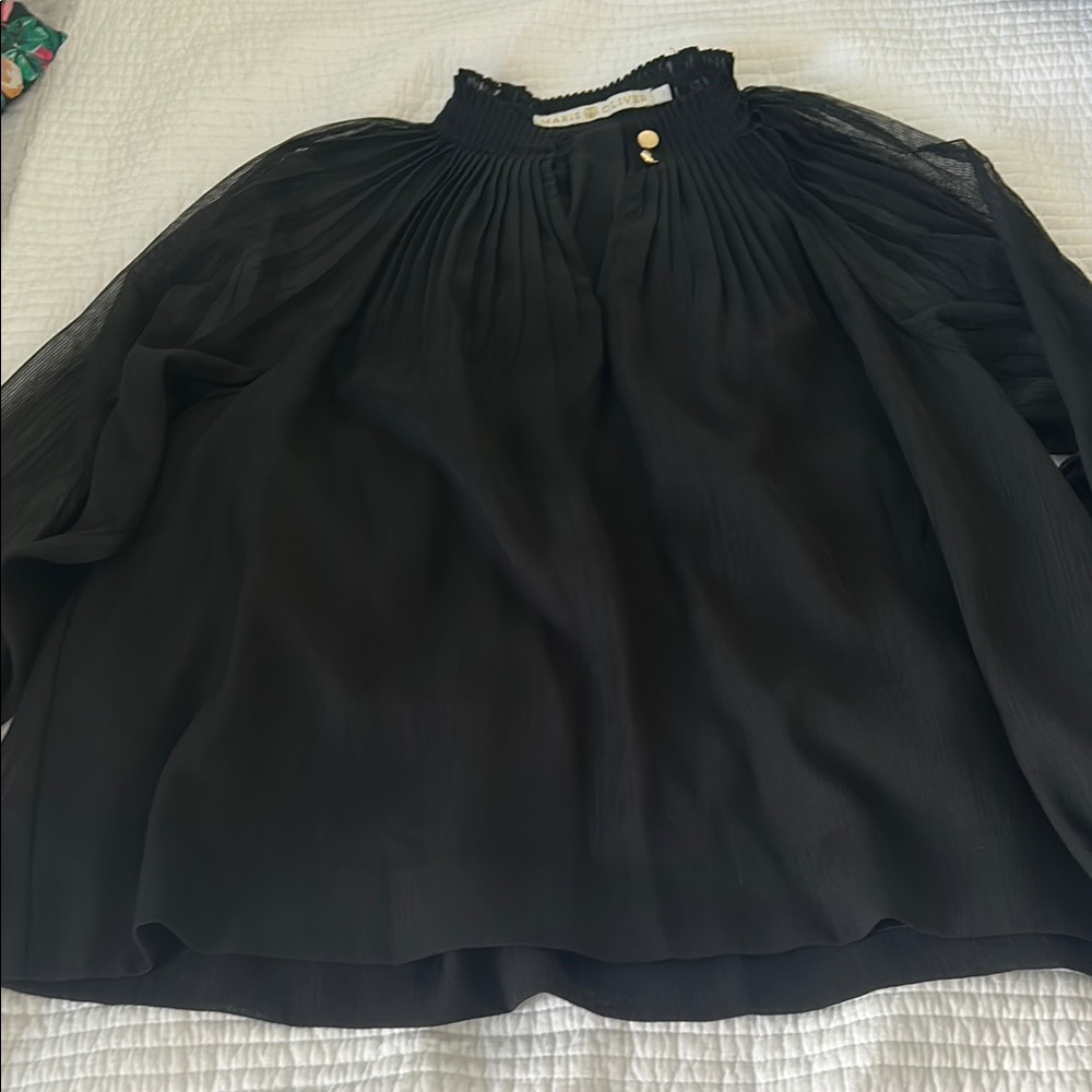 Marie Oliver Elegant Black Women's Blouse Sz Large Sleeves are see thru